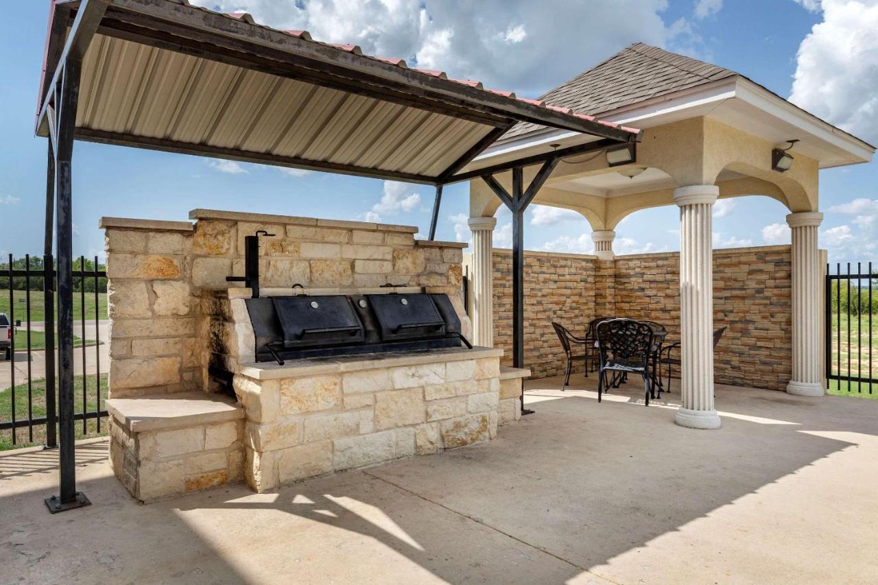 Comfort Inn & Suites Gatesville Near Fort Cavazos Esterno foto